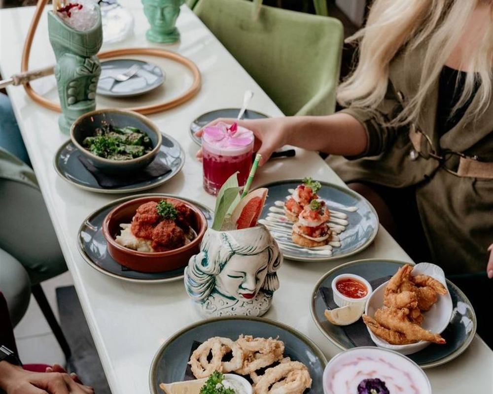 Dinner service at Saffron & Smoke